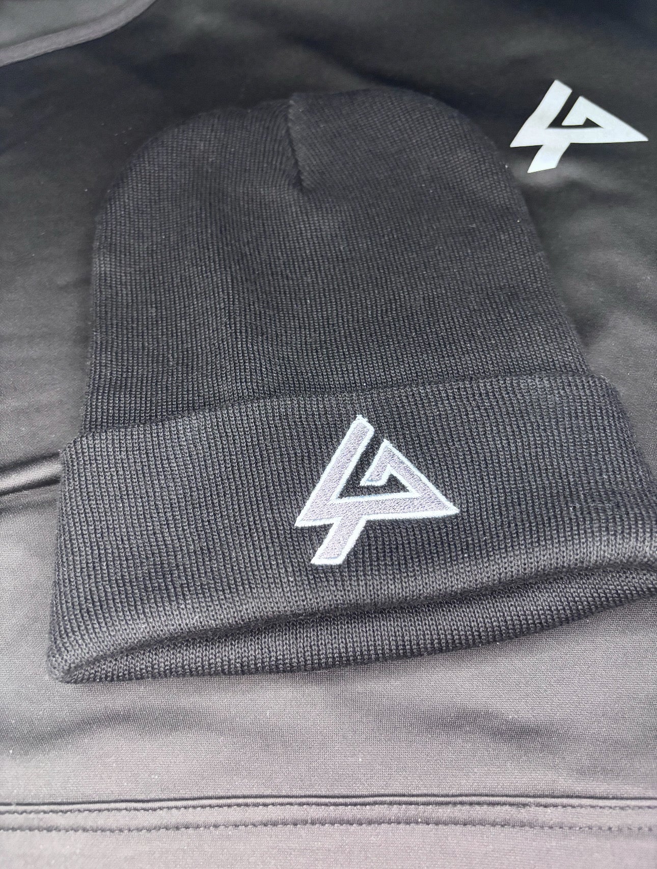 Liberty ascend grey/black beanie